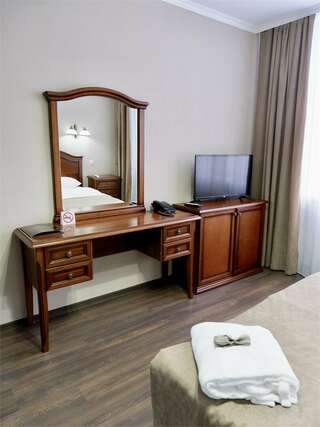 Гостиница Платан Краснодар "КОМФОРТ" (Двуспальная кровать)-7