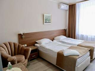 Гостиница Платан Краснодар "КОМФОРТ" (Две раздельные кровати)-1