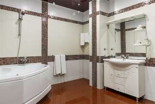 Гостиница Платан Краснодар «Люкс-бизнес» трехкомнатный-8