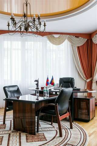 Гостиница Платан Краснодар «Люкс-бизнес» трехкомнатный-2