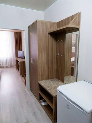 Гостиница Платан Краснодар "КОМФОРТ" (Две раздельные кровати)-4