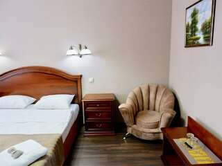 Гостиница Платан Краснодар "КОМФОРТ" (Двуспальная кровать)-9