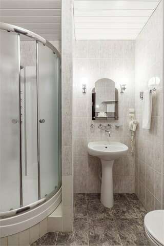 Гостиница Платан Краснодар "КОМФОРТ" (Двуспальная кровать)-4