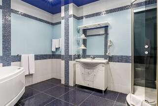 Гостиница Платан Краснодар "Люкс семейный" трехкомнатный-3