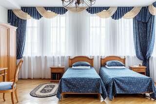 Гостиница Платан Краснодар "Люкс семейный" трехкомнатный-4