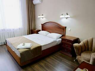 Гостиница Платан Краснодар "КОМФОРТ" (Двуспальная кровать)-6